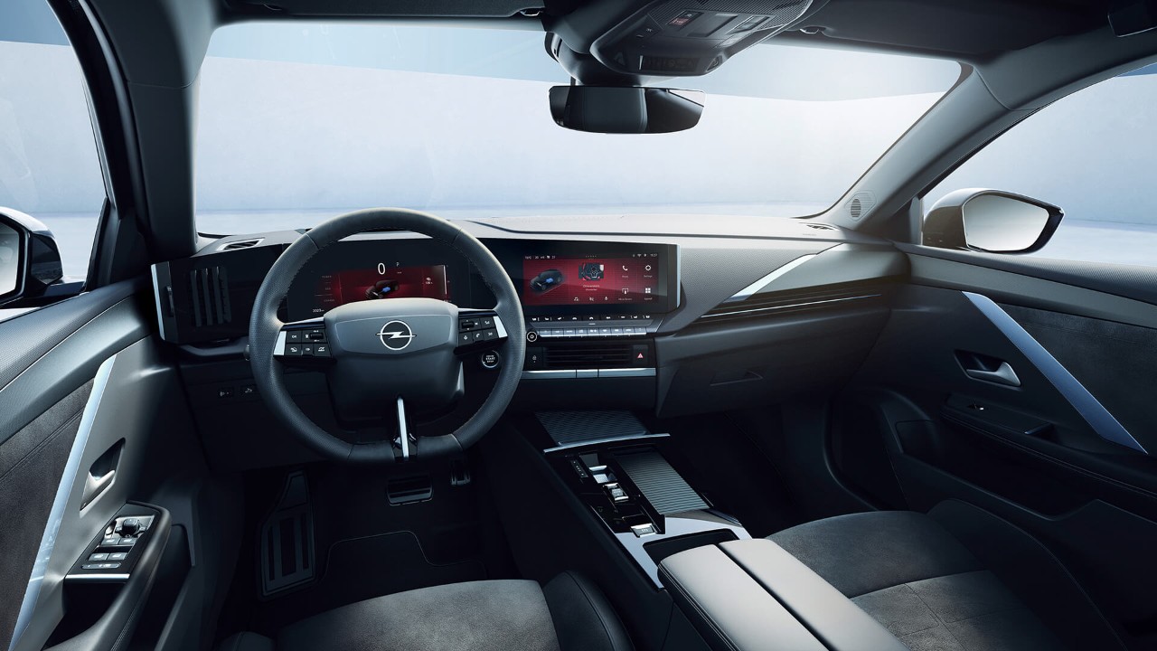 Pure Panel och interiör i Opel Astra Sports Tourer Electric
